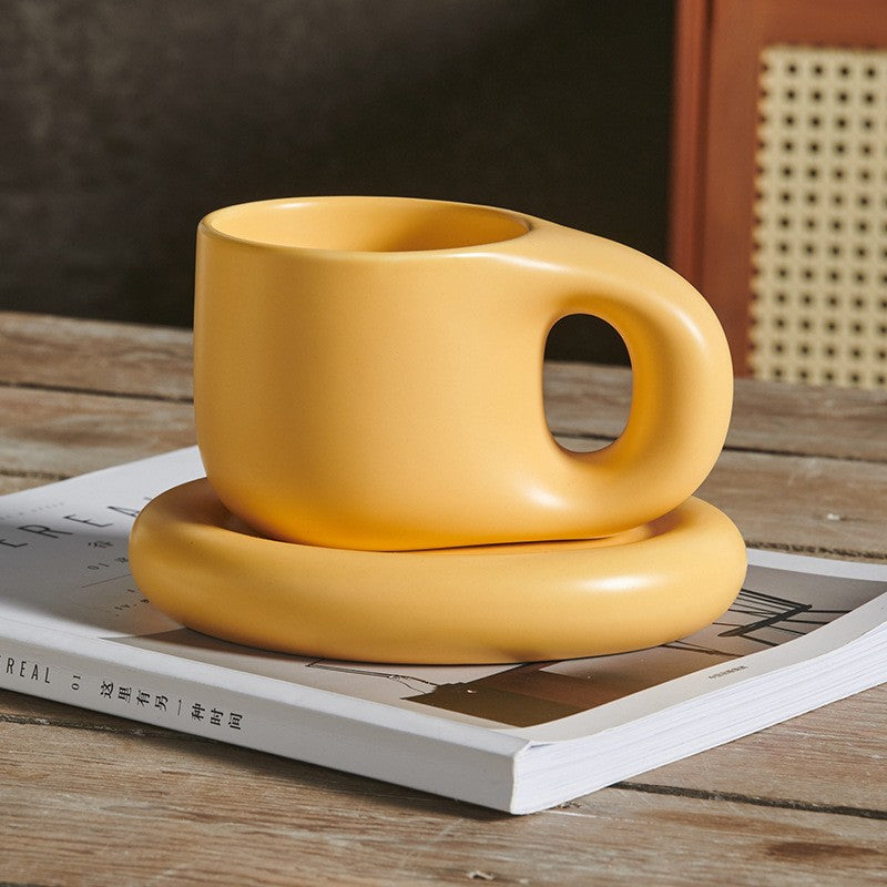 cozycurve-large-ceramic-mug-05_e00d5a54-bbc5-4e90-b356-e284a623066d.jpg